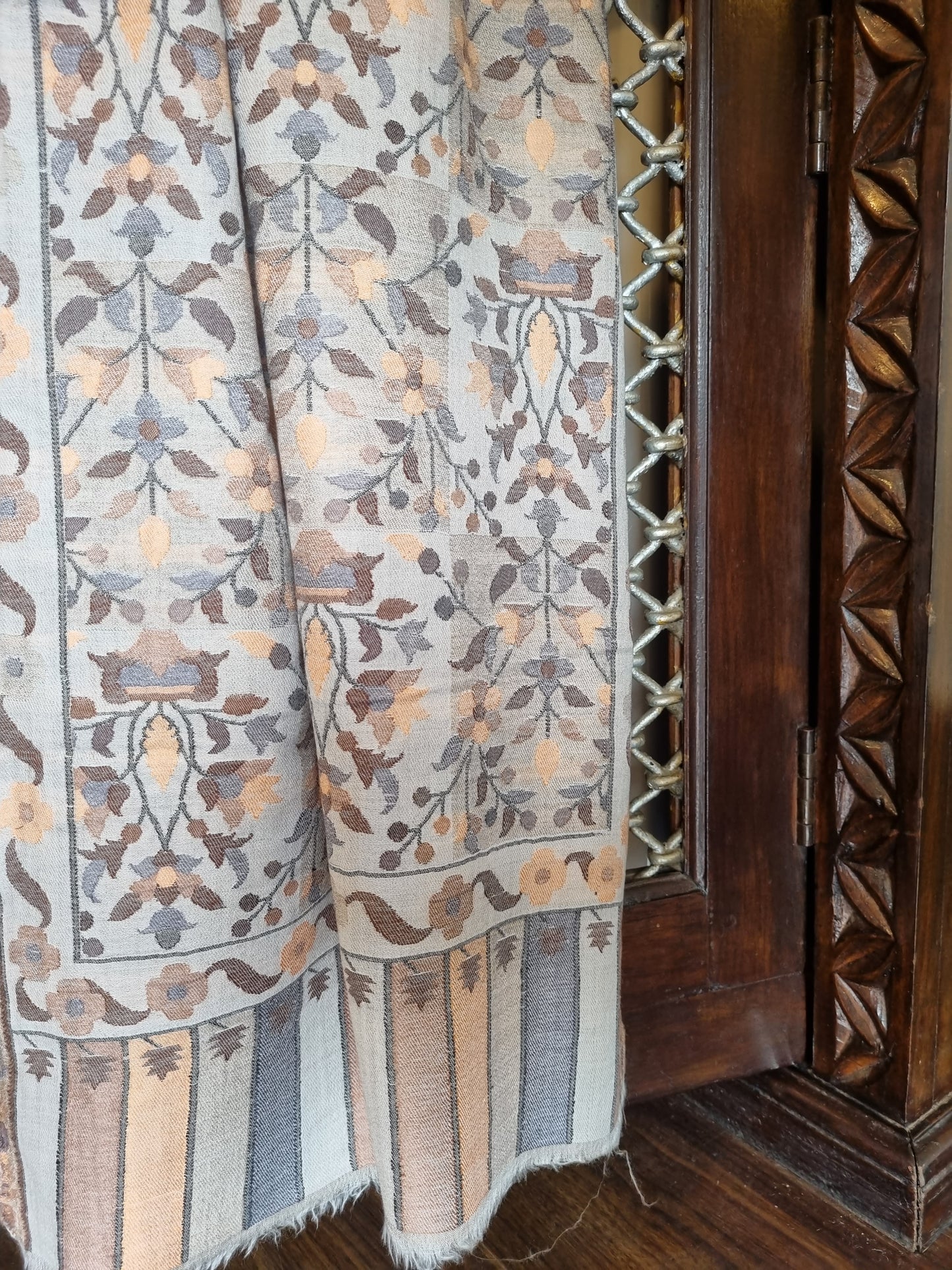 BOX BUTA Caramel Mocha Alluring Kani Woven Kashmiri Shawl - Unisex