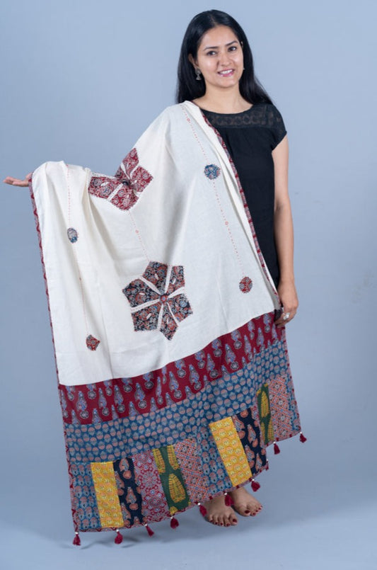 OMVAI Pushp Bahaar Hastkala Dupatta with applique and Hand-work - Maroon Multi