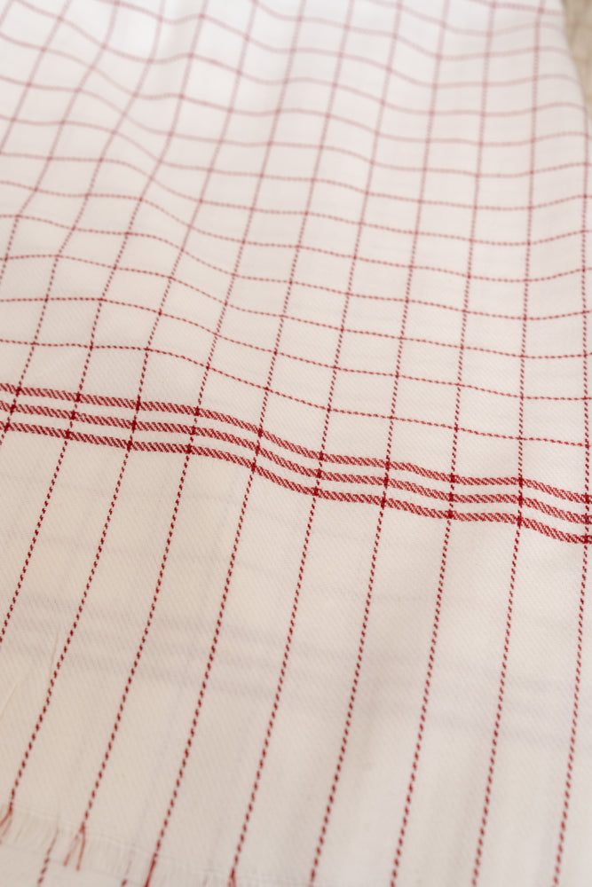 OMVAI Vintage Super Soft Checks Cotton Woven Throw Blanket / Comforter - Red