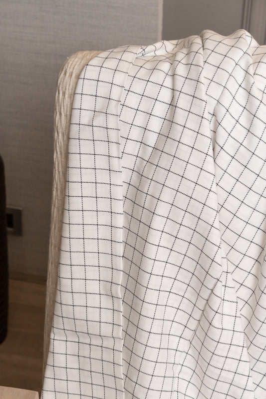 OMVAI Vintage Super Soft Black Checks Cotton Woven Throw Blanket / Comforter