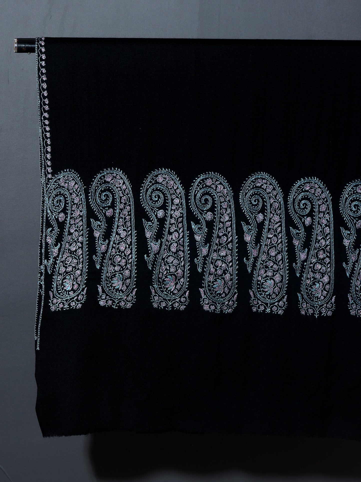 KAIRI The Paisley Beauty Hand Embroidered Stole - Black