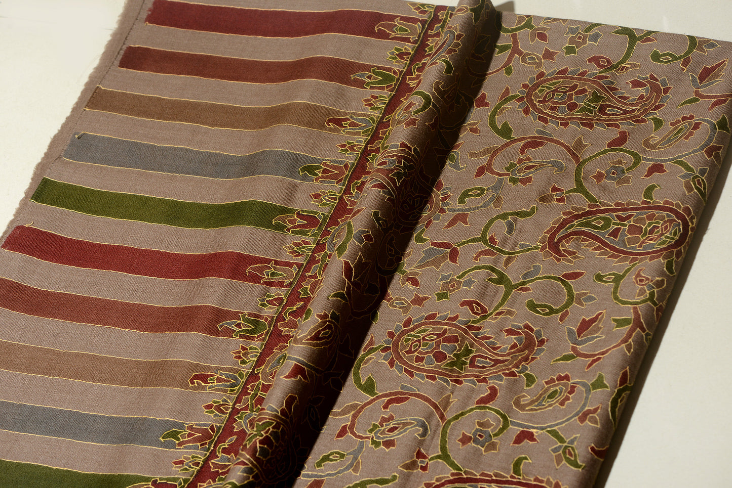 GHANEEM Alluring Paisley Jaal Kani Woven Shawl with Embroidery Unisex