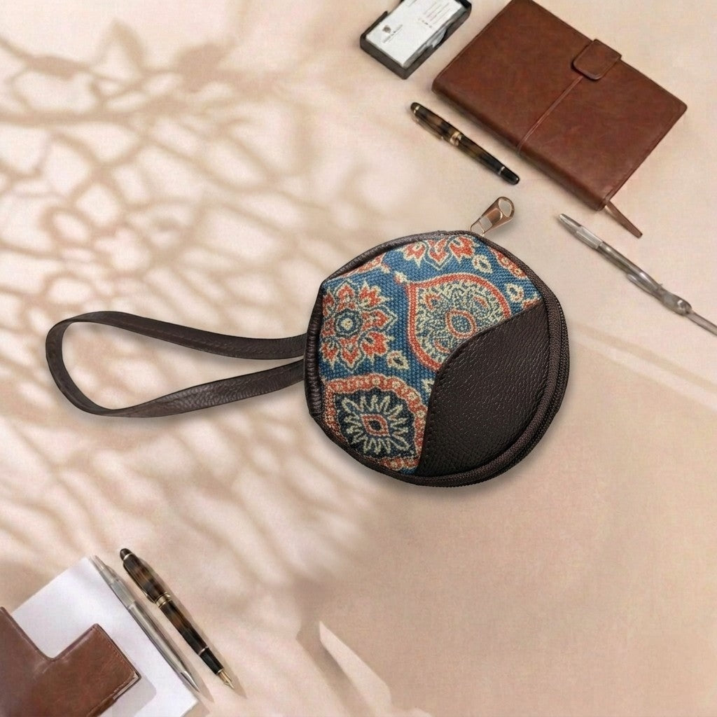 OMVAI Classic 2-Piece Shoulder Bag Set – Shahi Motif
