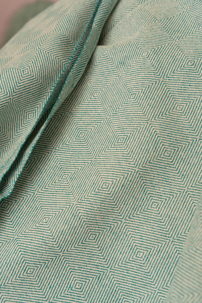OMVAI Diamond Weave with Border Cotton Woven Throw Blanket / Comforter - Green