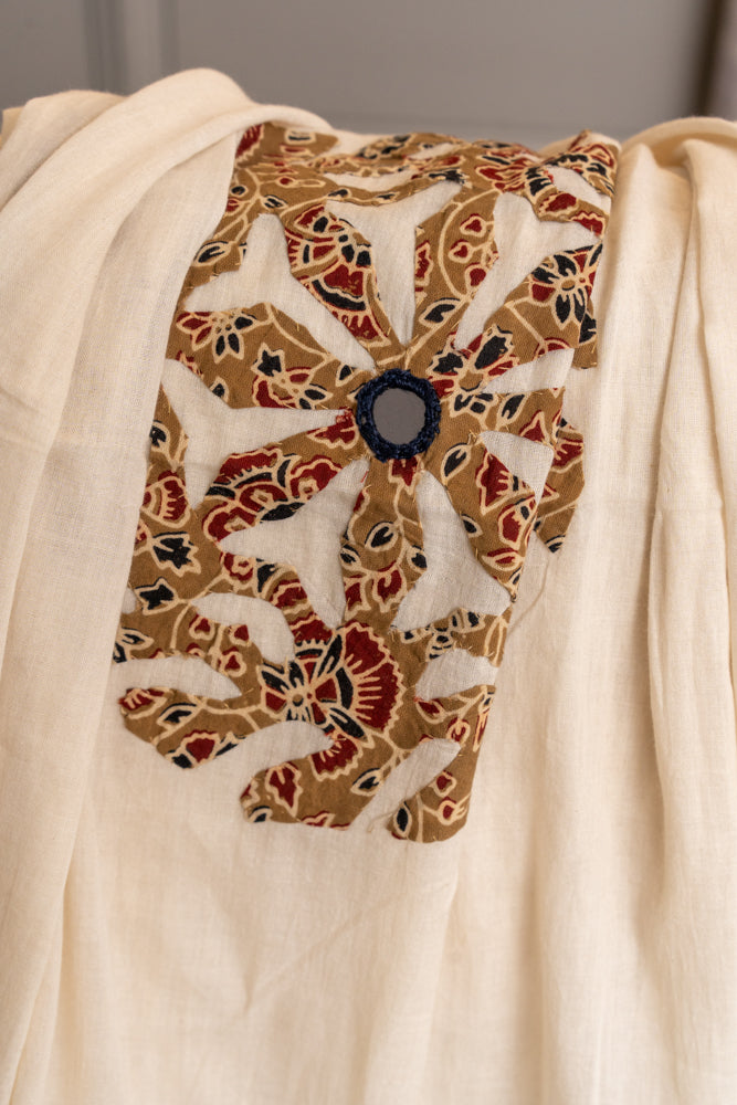 OMVAI Vishal Chakra Hastkala Dupatta with applique and Hand-work - Caramel Brown