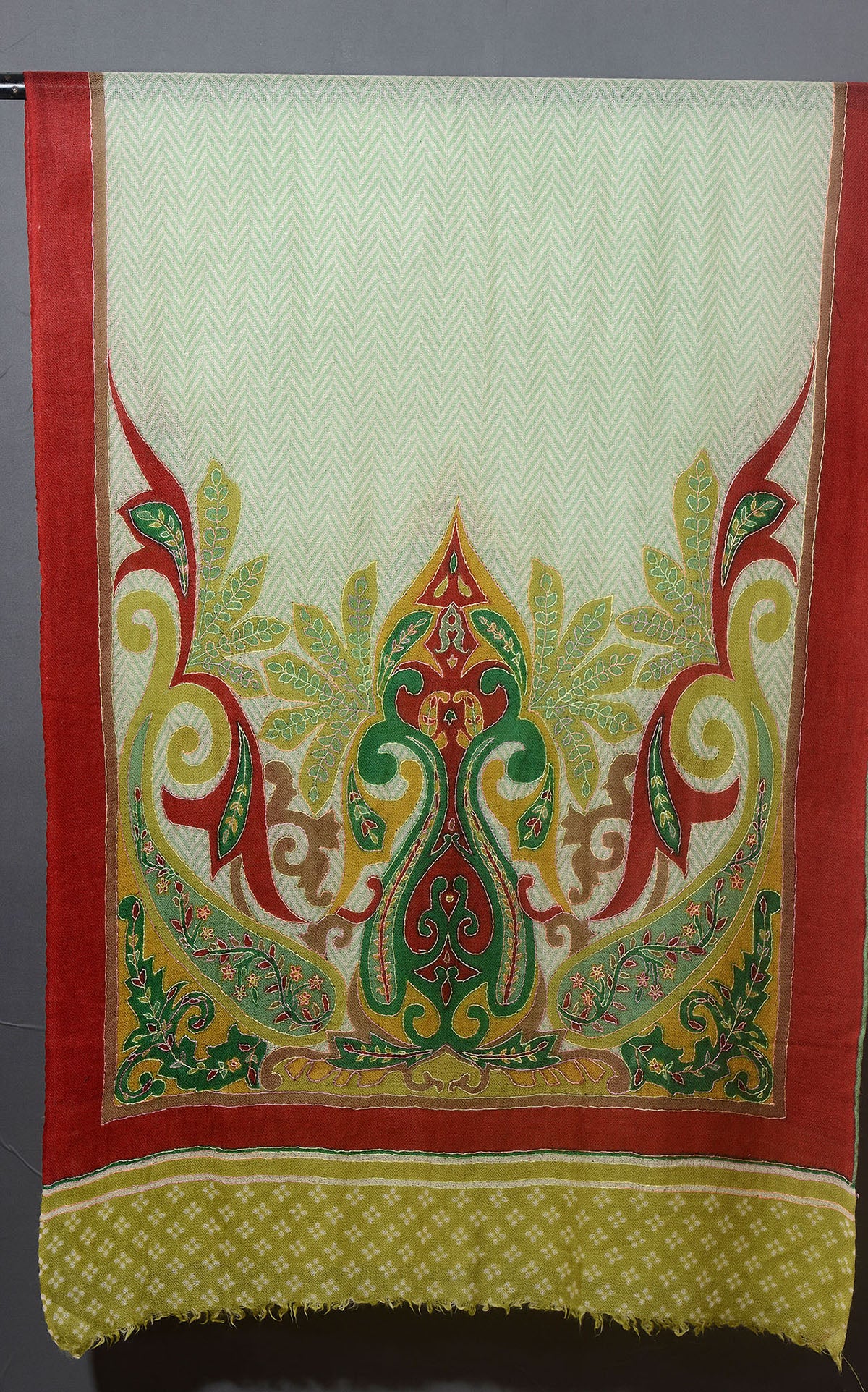 MUGHAL BUTA Exquisite Kalamkari Kani Stole with Hand embroidery - Green