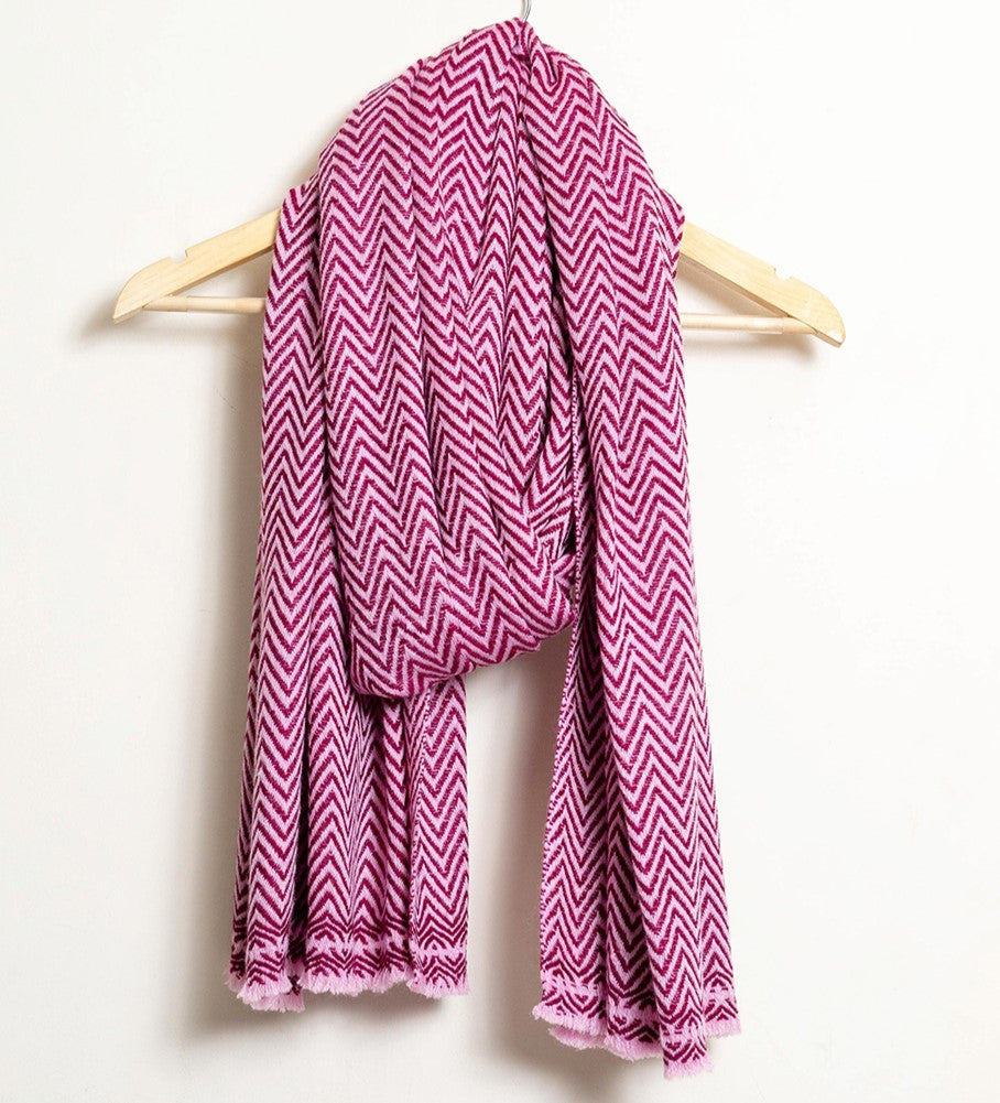 Zig Zag Patterned Super Soft Woolen Muffler | Magenta Pink