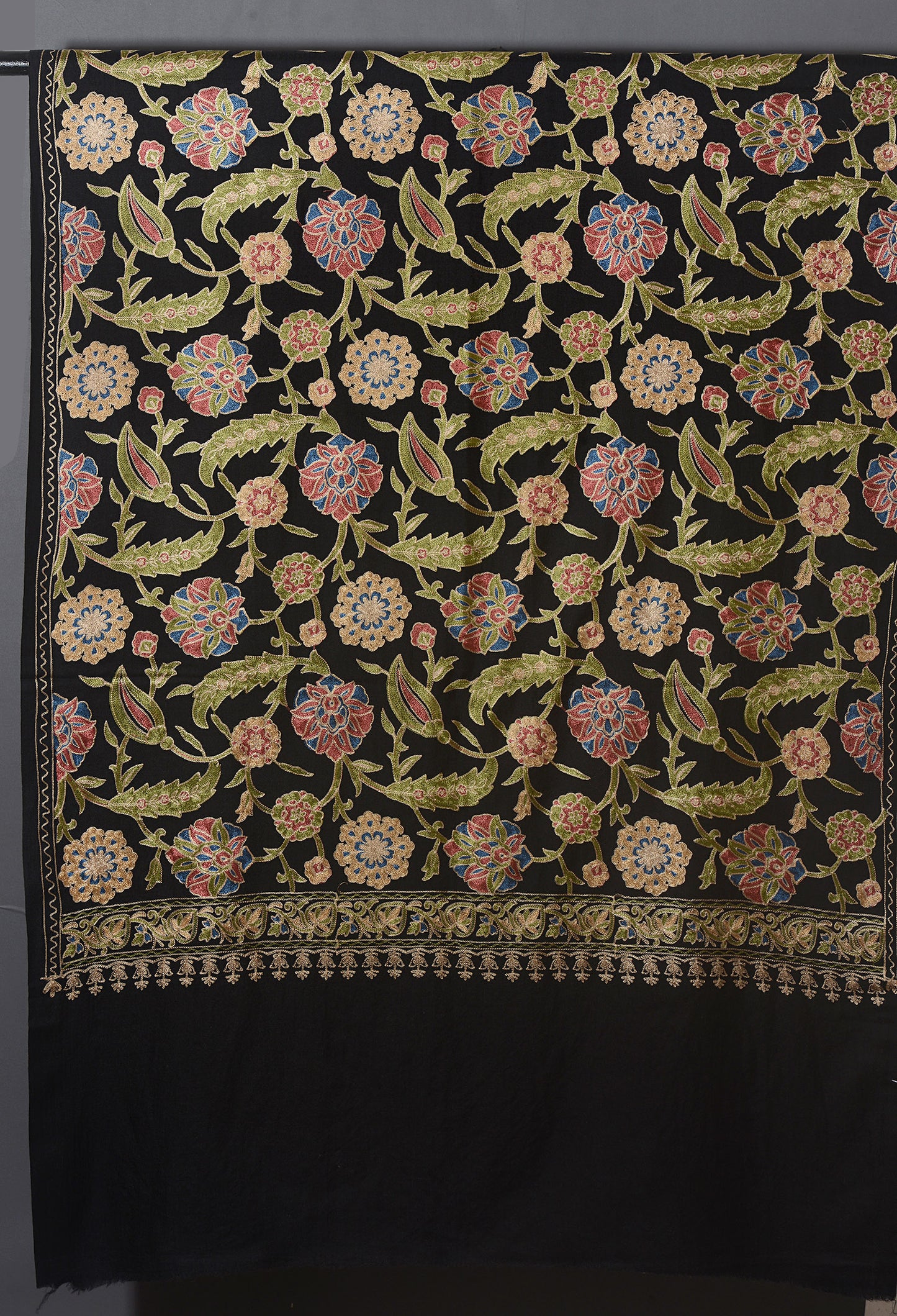 Soun Exquisite Embroidered Stole - Black Raven