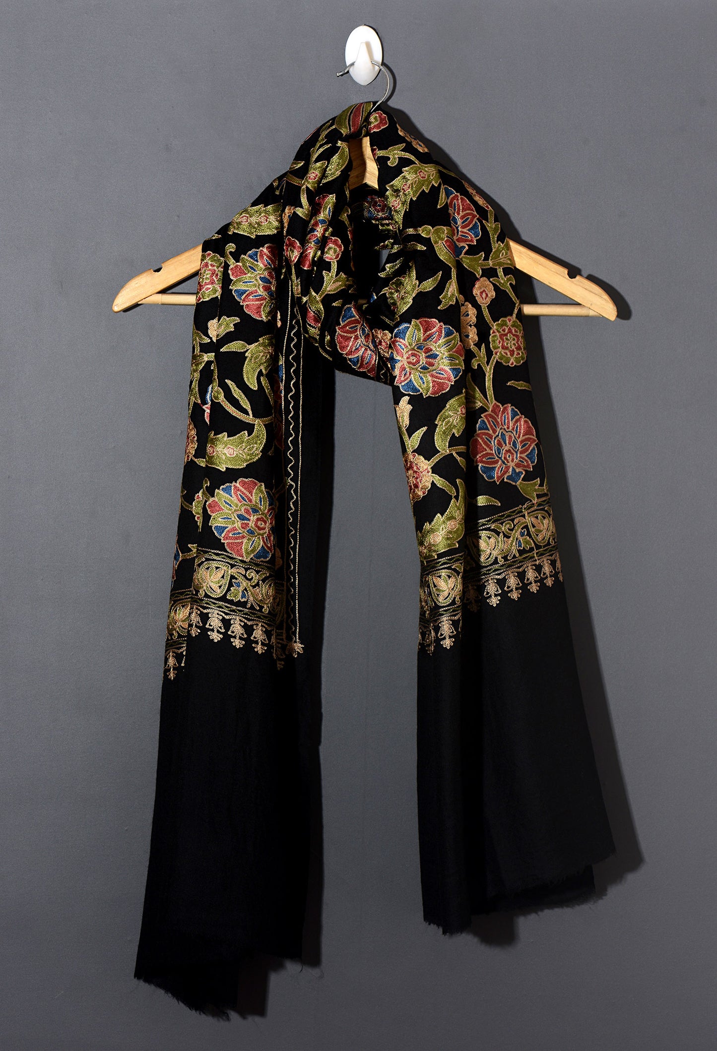 Soun Exquisite Embroidered Stole - Black Raven