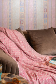 OMVAI Zig Zag Patterned Woven Throw Blanket / Comforter Red