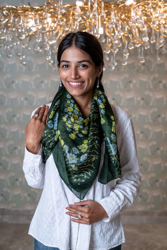 white top and blue jeans