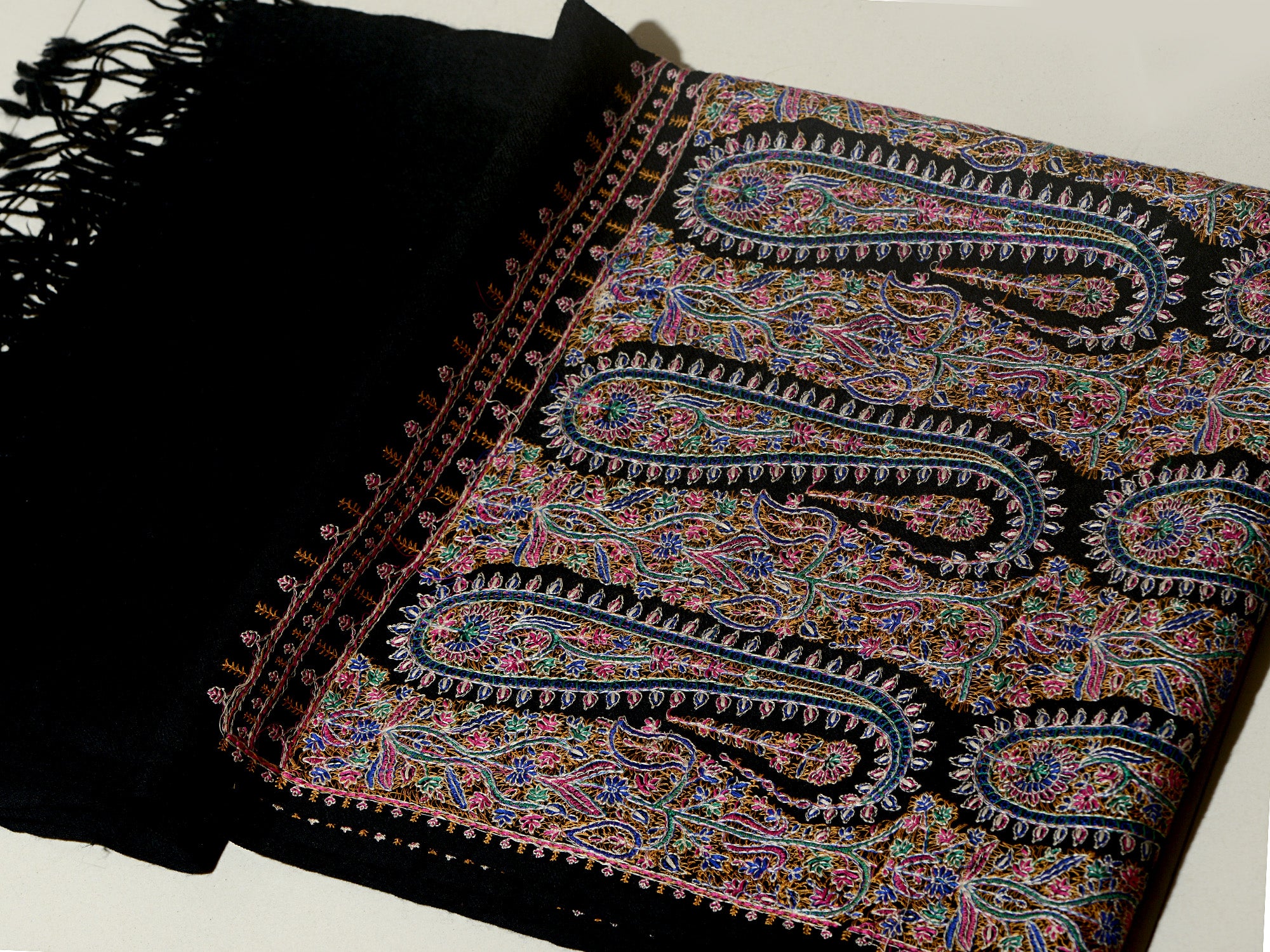 THE PAISLEY BUTA Exquisite Machine Embroidered Stole - Black Beauty with Blue Paisley
