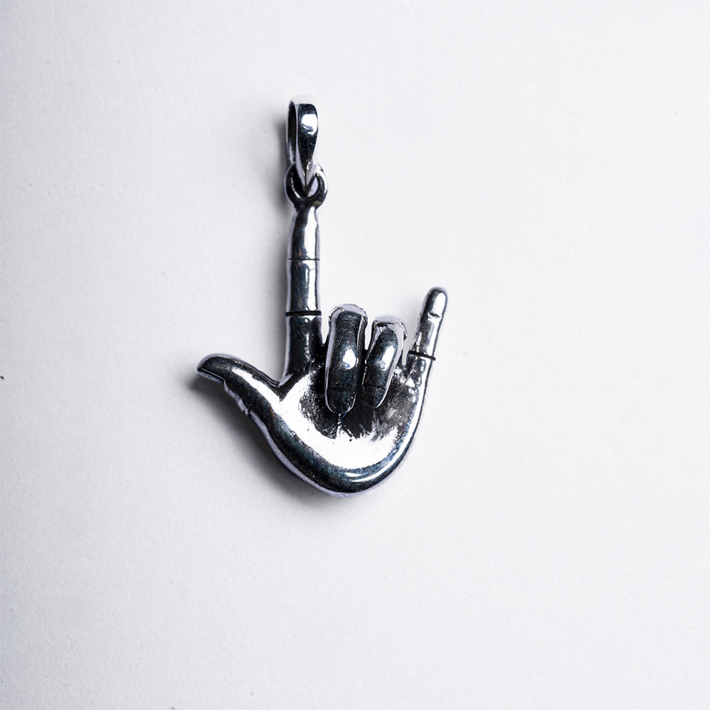 OMVAI : "I Love You" in Sign Language Pendant - Silver Plating